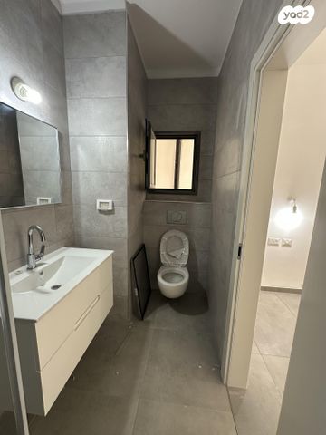 דירה, מנחם בייליס 4, כרמליה, חיפה