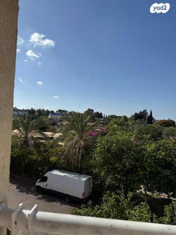 דירה, אהרון חג'ג' 34, נאות בן גוריון, יבנה