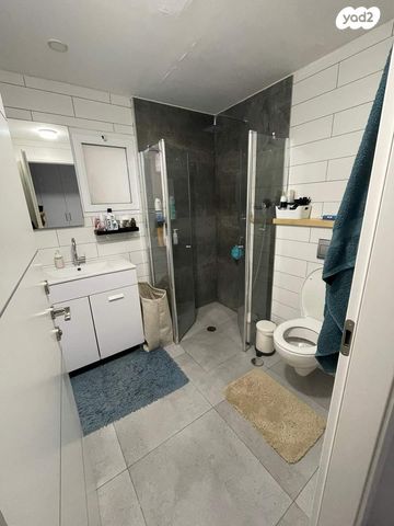 דירה, ארלוזורוב 1, שכונת חשמונאים, מרכז העיר א, רמת גן