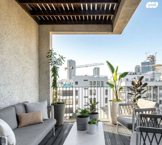 גג/ פנטהאוז, שיבת ציון 3, נווה שאנן, תל אביב יפו