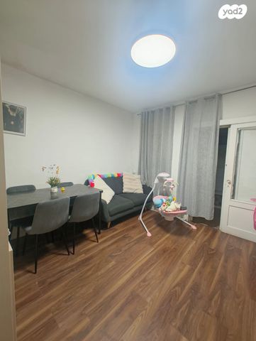 דירה, חזית חמש 12, תל גיבורים, חולון