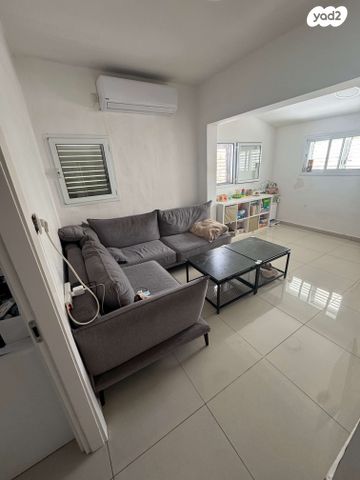 דירה, המעפילים 12, ניצנה, בת ים