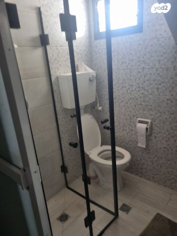 בית פרטי/ קוטג', שדרות האקליפטוס 13, בוסתן הגליל, בוסתן הגליל