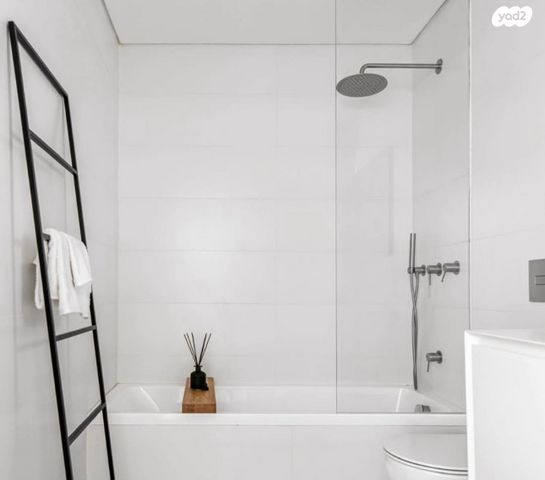 גג/ פנטהאוז, שיבת ציון 3, נווה שאנן, תל אביב יפו