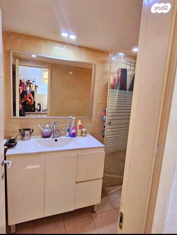 ד"ר אברהם טיכו 18