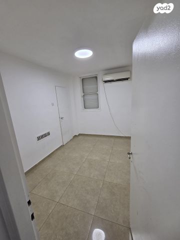 דירה, הרב רובינשטיין 19, יפו ד', גבעת התמרים, תל אביב יפו