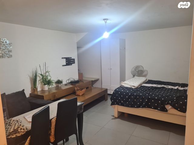 יחידת דיור, שדרות בן גוריון 93, אמירי גן, גדרה