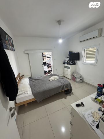 דירה, המעפילים 12, ניצנה, בת ים