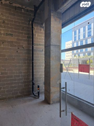 חנויות/ שטח מסחרי, משה דיין 10, פארקטק פתח תקווה / אזור תעשייה קרית אריה, פתח תקווה