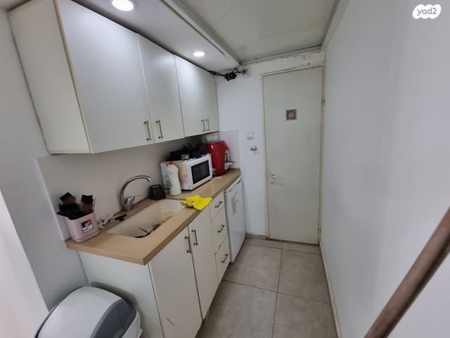 חנויות/ שטח מסחרי, החרושת 1, הנביאים, בת ים