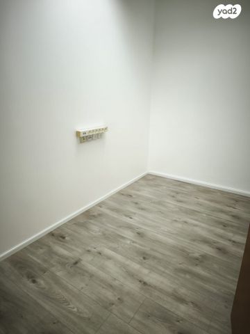 דרך זאב ז'בוטינסקי 129