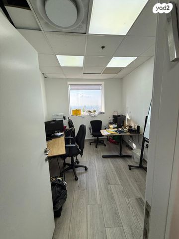 משרדים, דרך זאב ז'בוטינסקי 7, בורסה, רמת גן