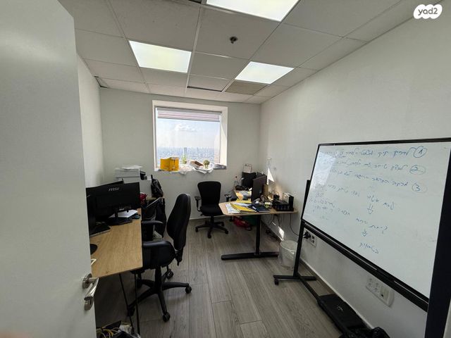 משרדים, דרך זאב ז'בוטינסקי 7, בורסה, רמת גן