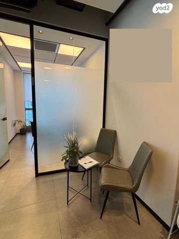 משרדים, הנופר 2, אזור תעשייה קרית אתגרים, רעננה