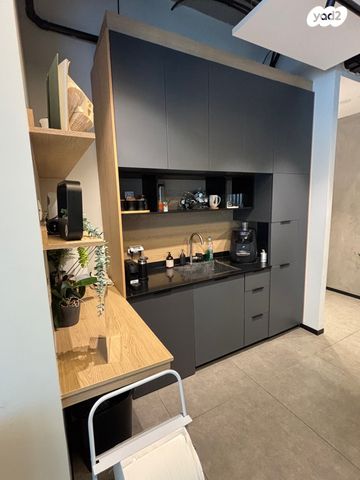 משרדים, הנופר 2, אזור תעשייה קרית אתגרים, רעננה