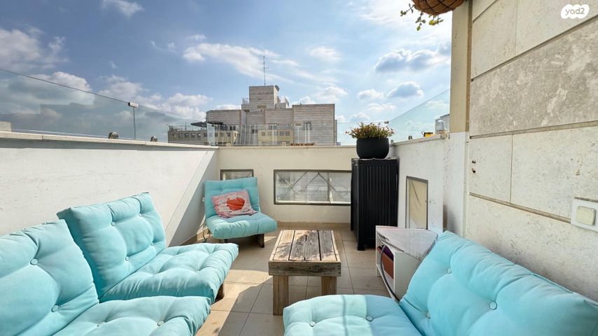 דירה, הר הצופים 27, רחובות ההולנדית, רחובות