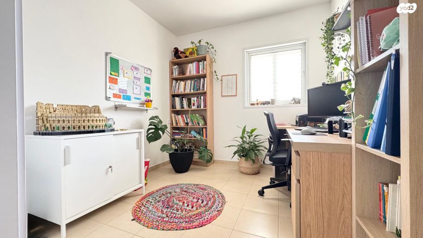 דירה, הר הצופים 27, רחובות ההולנדית, רחובות