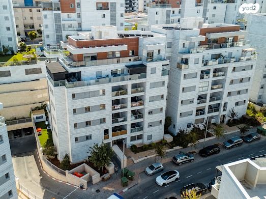 גג/ פנטהאוז, גולדה מאיר, מורשת, מודיעין מכבים רעות