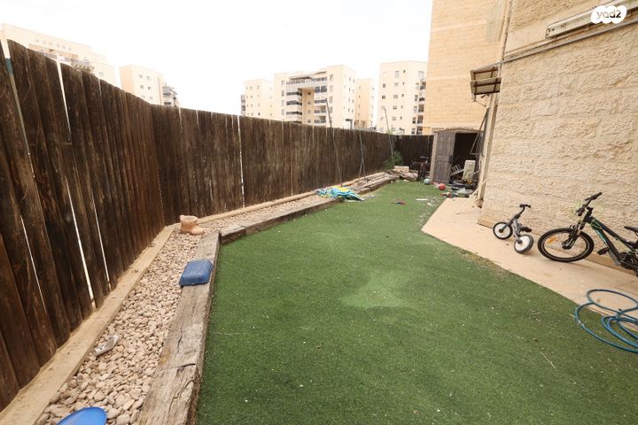 דירת גן, פרופסור שמשון עמיצור, רמות הרכס, באר שבע