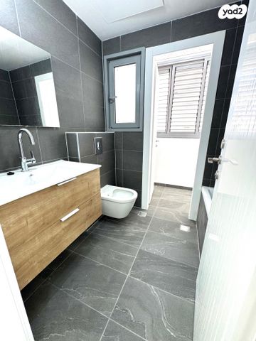 דירה, אבן שפרוט 14, מרכז, הרצליה