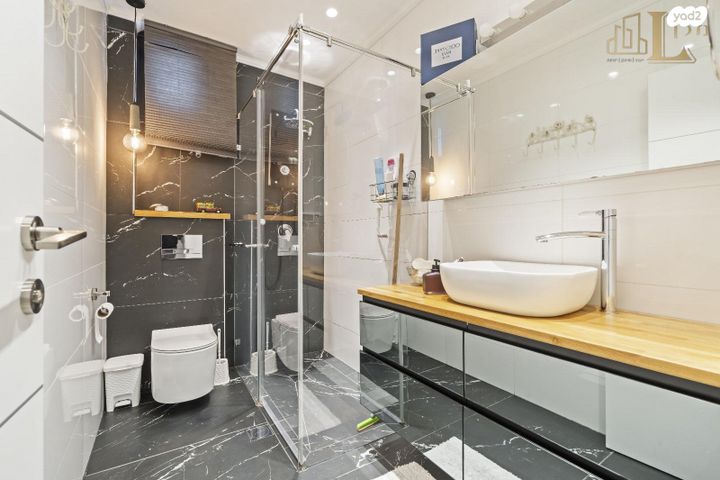 דופלקס, קלמן ביאלר, רחובות החדשה, רחובות