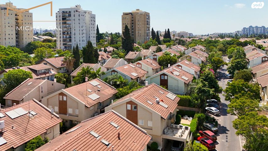 דו משפחתי, קרית אונו