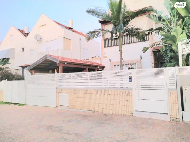 נאות המכבים