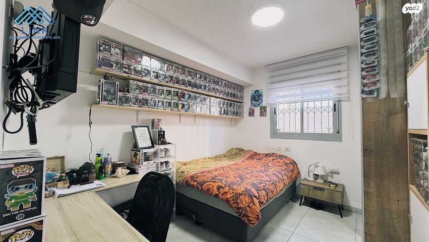 דירת גן, הגל, החותרים, טירת כרמל