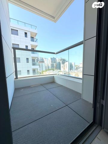 דירה, אבן שפרוט 14, מרכז, הרצליה