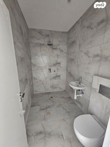 דירה, השושנים, מרכז, הרצליה