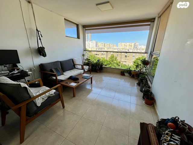 דירה, הרב יצחק נסים, קרית מיכה, חולון