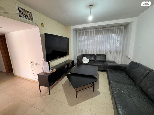 דירת גן, גבעת שרת, בית שמש