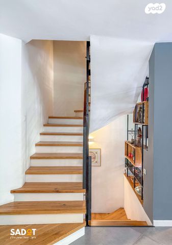 דו משפחתי, אלון, רמת השרון