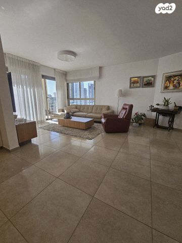 דירה, הנביאים 54, דרום מערב ותיק, בת ים