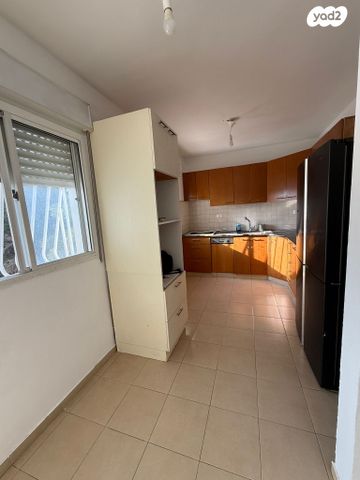 דופלקס, גבעת הסלעים, ראש העין