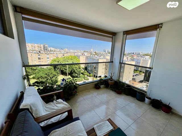 דירה, הרב יצחק נסים, קרית מיכה, חולון