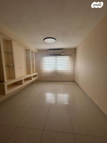 דופלקס, אבא אחימאיר 12, קרית מנחם בגין, רמלה