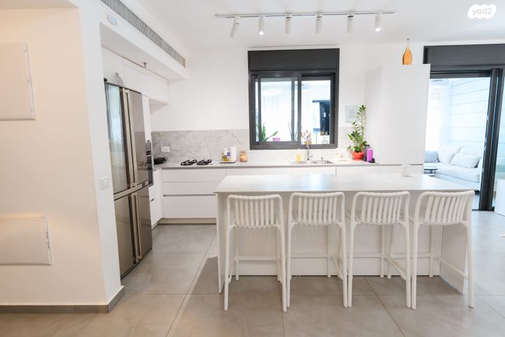 דירה, אור ים, אור עקיבא