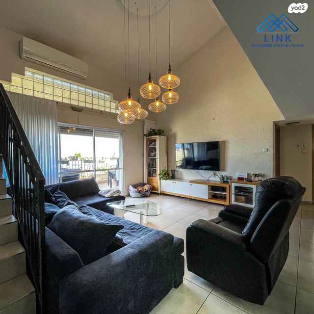 דופלקס, יעקב חזן, חיפה