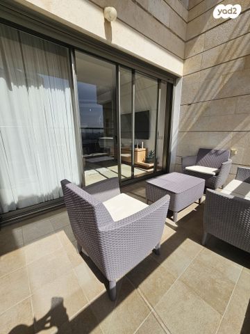 דירה, יצחק שדה 10, דרום מערב ותיק, בת ים