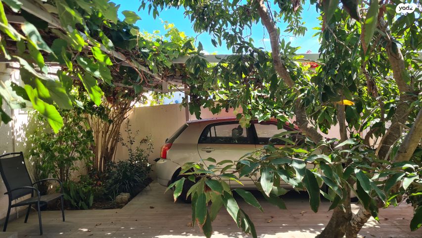 דו משפחתי, אפרים, רחובות