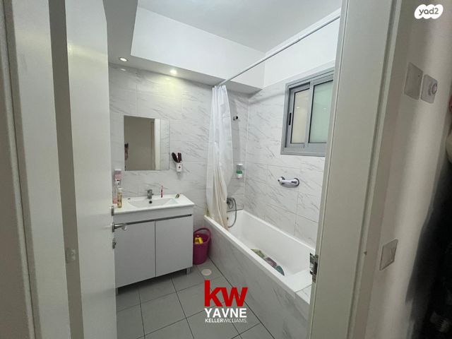 דירה, יהודה הלוי, נאות שמיר, יבנה