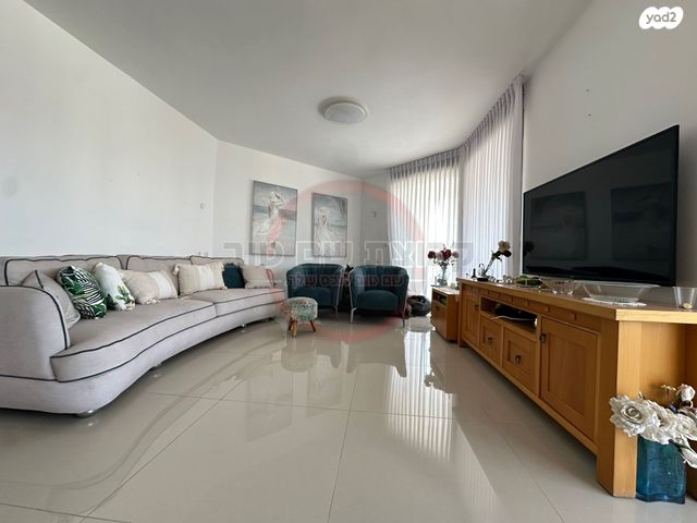 דירה, חטיבת כפיר, רובע יזרעאל סביוני העמק, עפולה