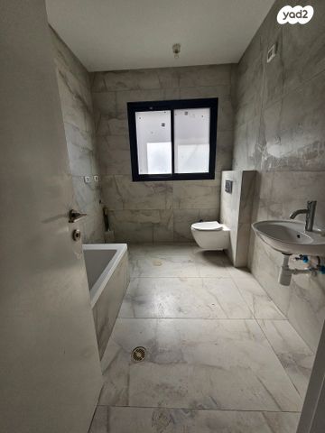 דירה, השושנים, מרכז, הרצליה