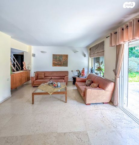 בית פרטי/ קוטג', נווה רום, רמת השרון