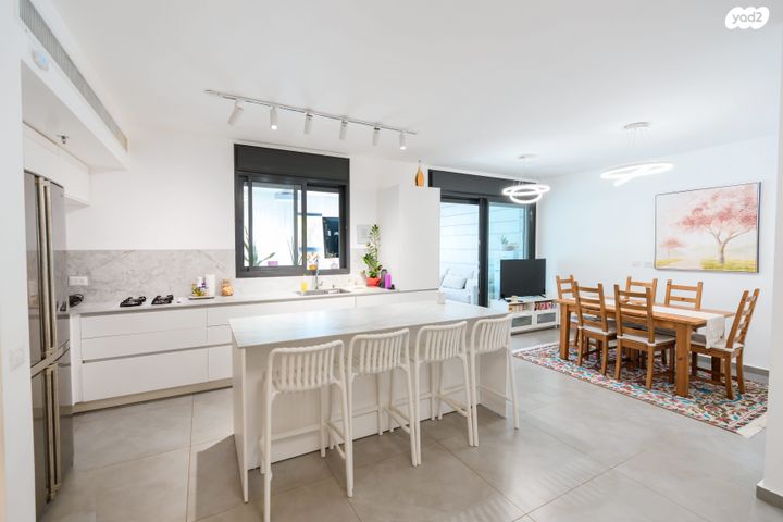 דירה, אור ים, אור עקיבא