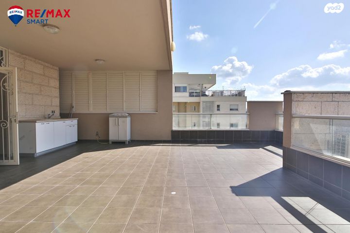 גג/ פנטהאוז, שדרות ירושלים, מרכז העיר, סביניה, הוותיקה, קרית ביאליק