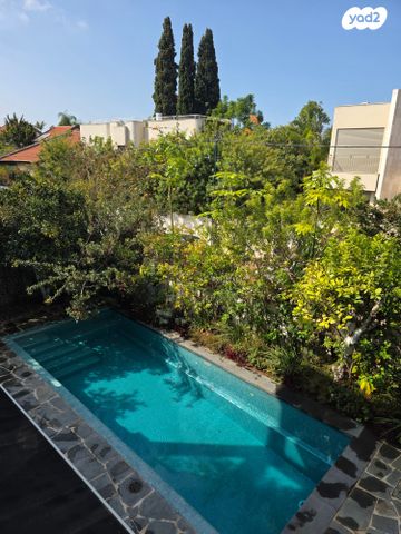 בית פרטי/ קוטג', גולן, רמת השרון