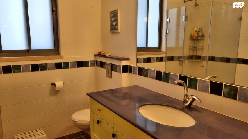 בית פרטי/ קוטג', מרכז פרדס חנה, פרדס חנה כרכור