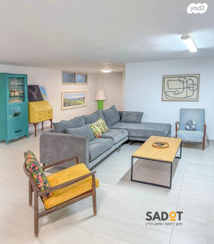 דו משפחתי, אלון, רמת השרון